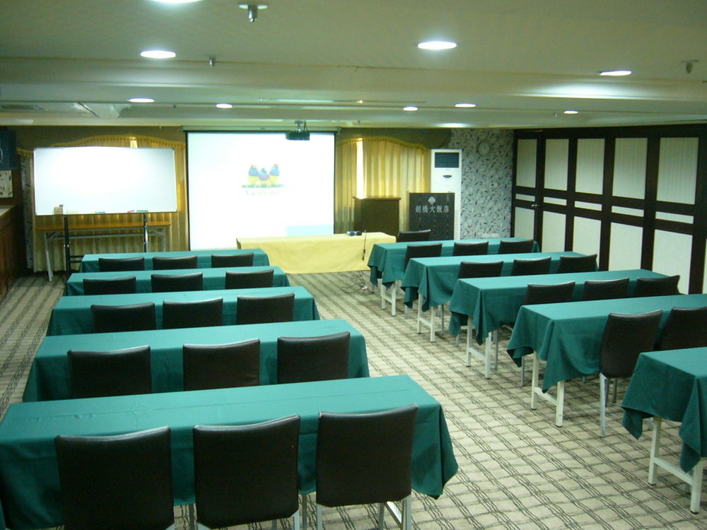 Cambridge Tainan Hotel Dış mekan fotoğraf