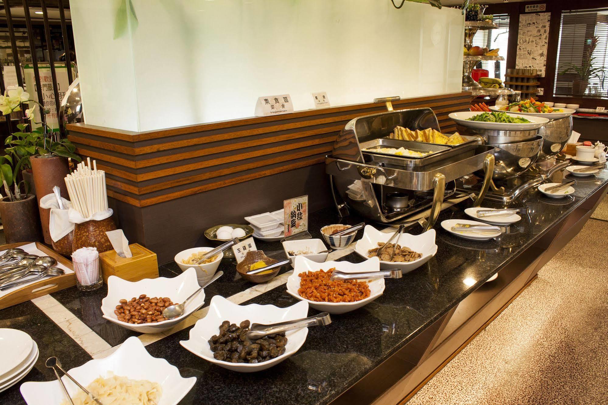 Cambridge Tainan Hotel Dış mekan fotoğraf